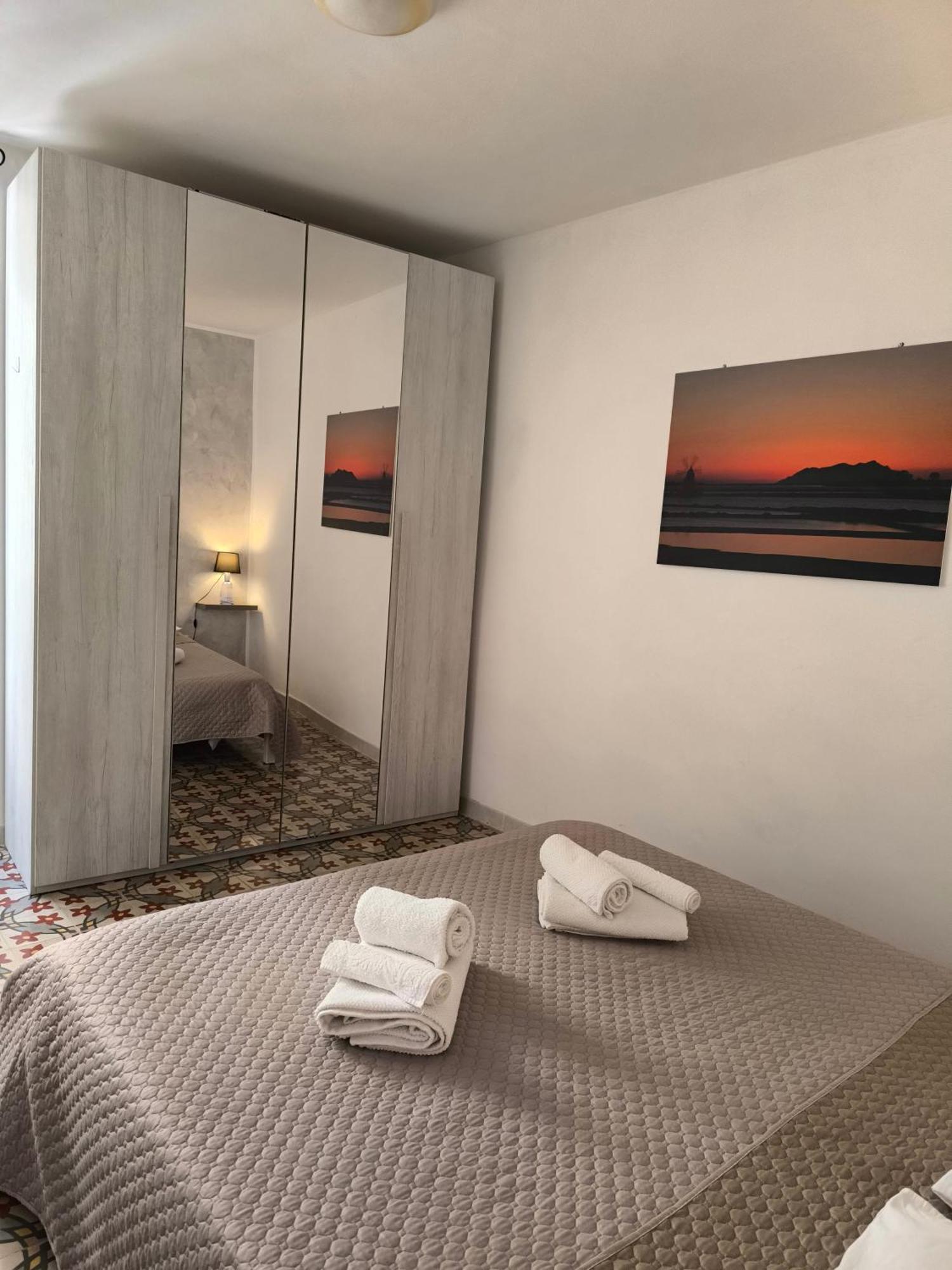 トラーパニCasa Di Nickアパートメント エクステリア 写真